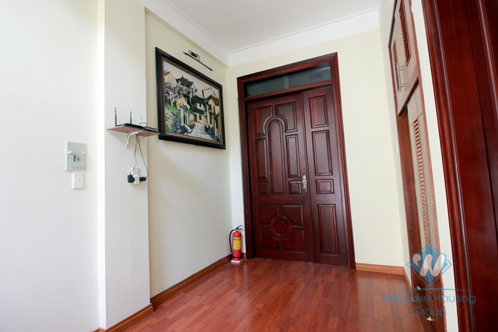 Good price house with 04 bedrooms for rent in Au Co St, Tay Ho, Hanoi